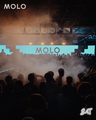 MOLO-52